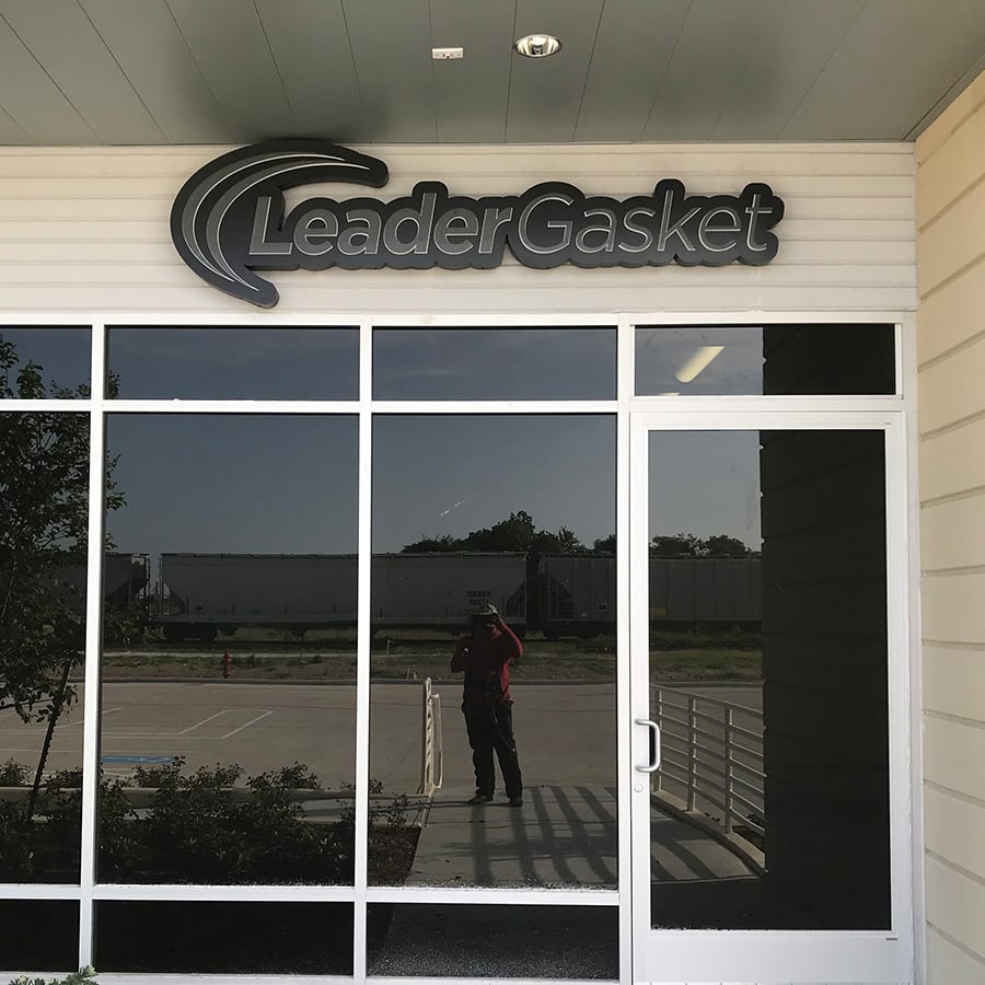 leader-gasket-entrance-sign